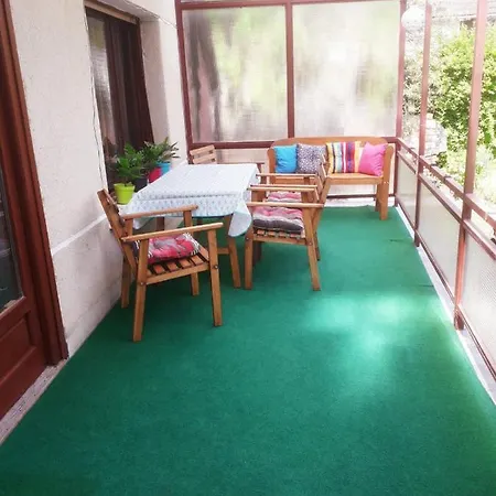 Holiday home Rozmaring Apartman Zanka