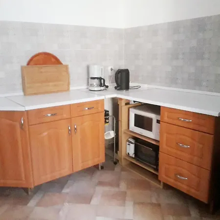 Holiday home Rozmaring Apartman Zanka