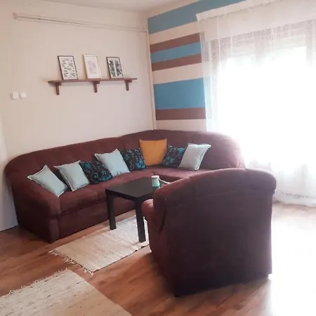Rozmaring Apartman