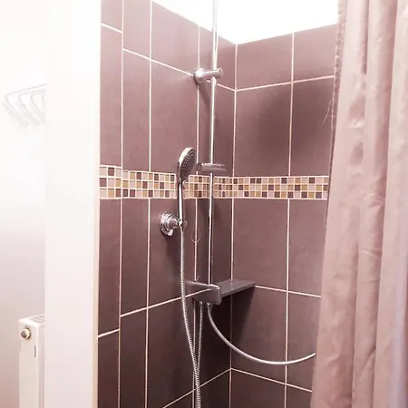 Rozmaring Apartman Zanka